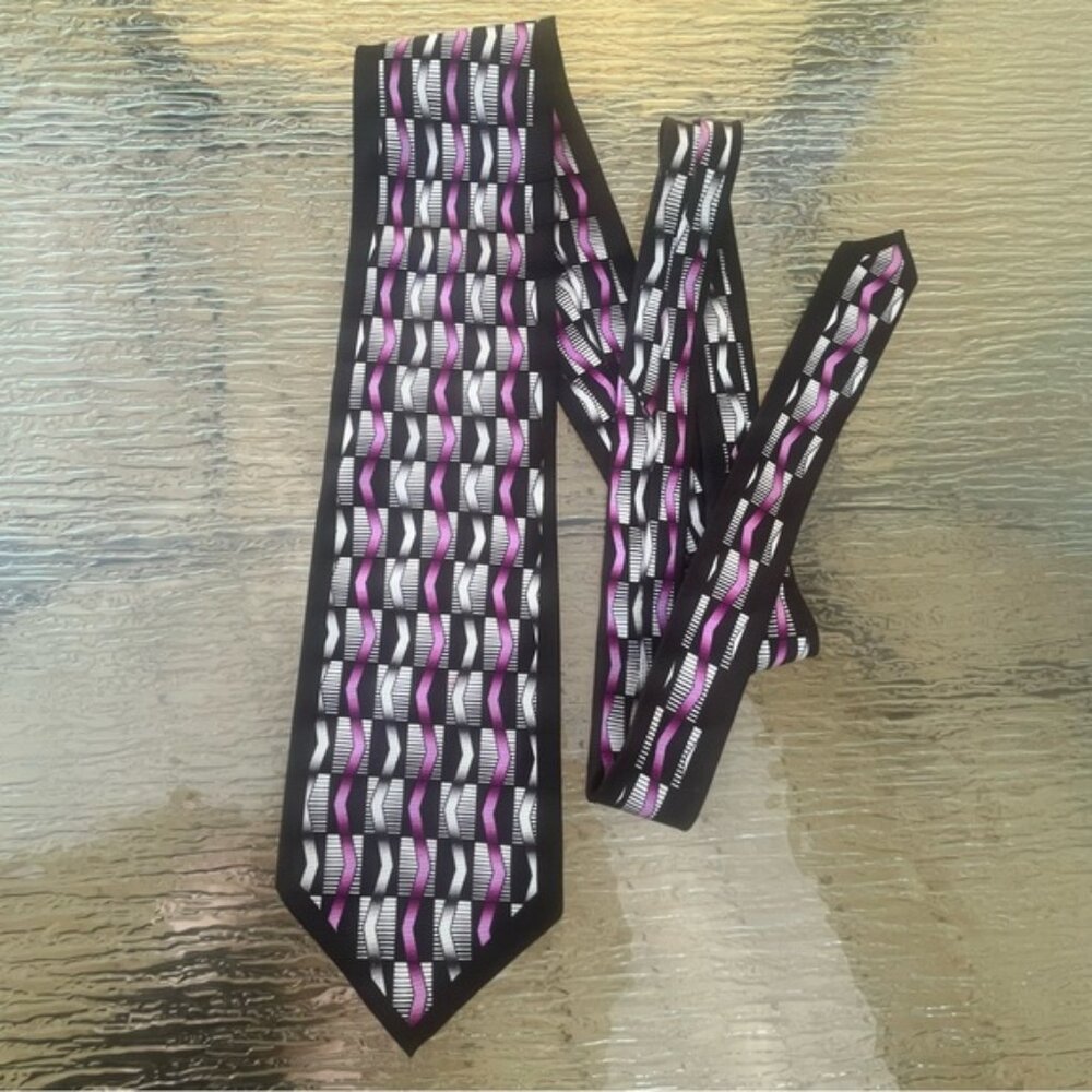 💕2/$30💕Impulse 100% Silk Pink, Silver And Black Geometric Pattern Tie
